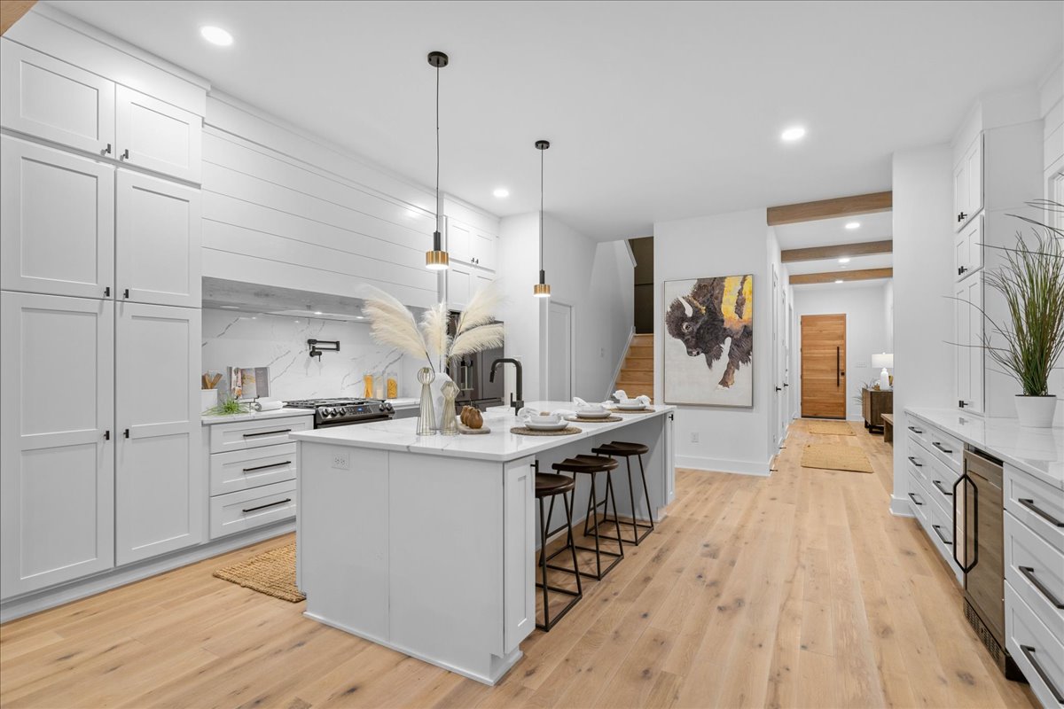 3131 W Franklin Street — Museum District Diva8