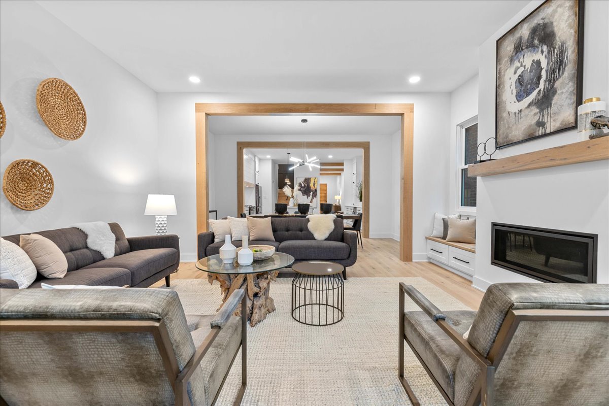 3131 W Franklin Street — Museum District Diva13